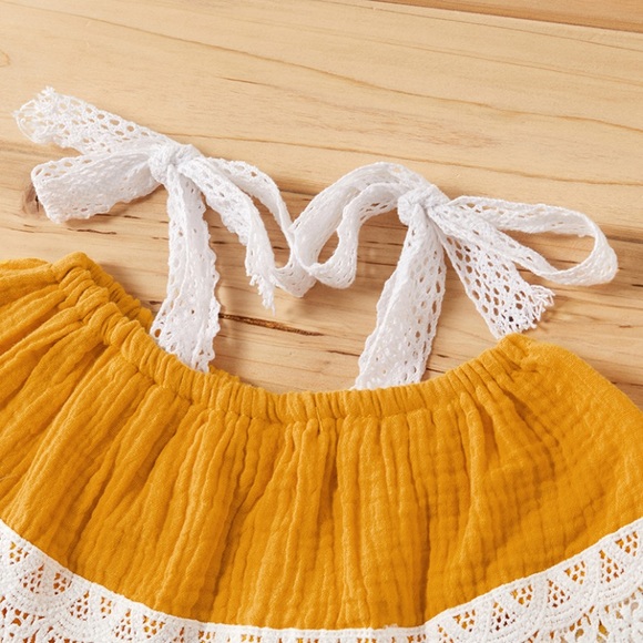 ⭐️ SOLD ⭐️ NWT🎉 Toddler lace decor solid jumpsuit - Picture 2 of 5